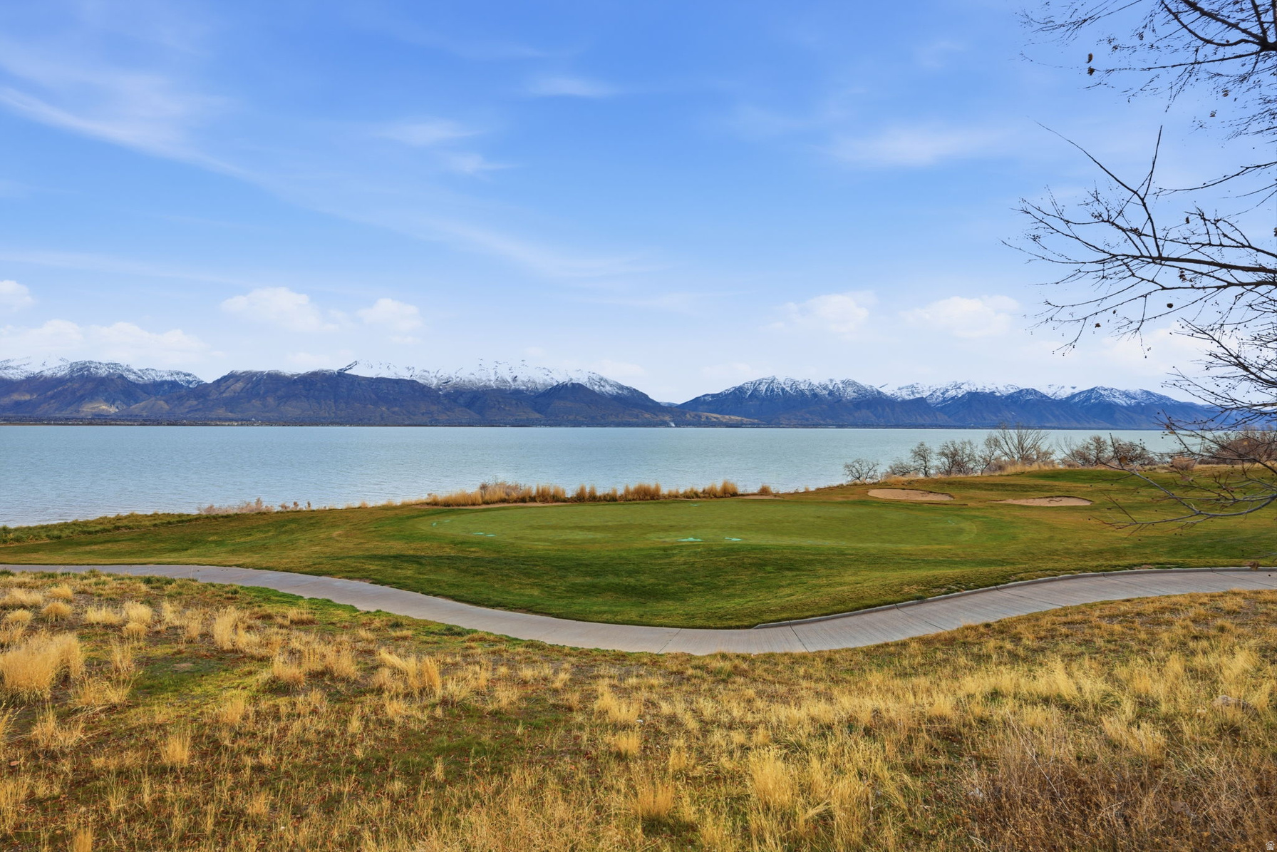 Lake & Mountain View